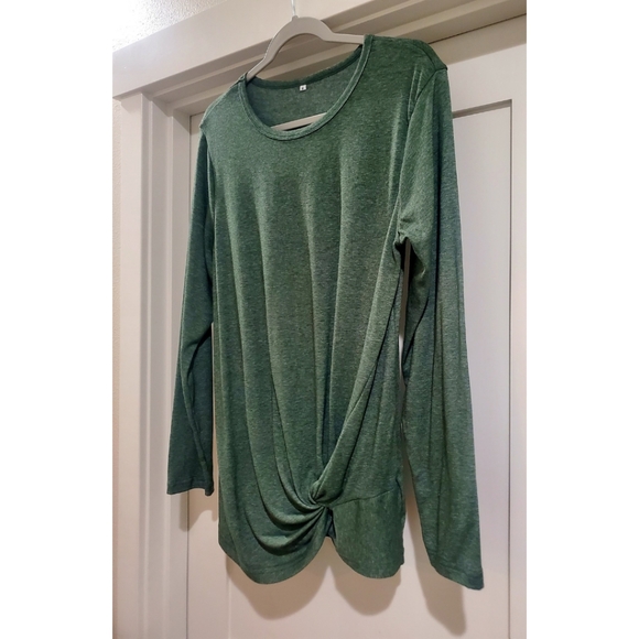 Women's Green long sleeve side twist top size medium - Picture 2 of 6